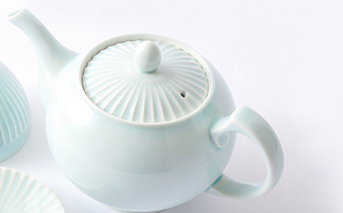 【波佐見焼】しのぎ ポット 青磁 食器【一龍陶苑】 [CC76]