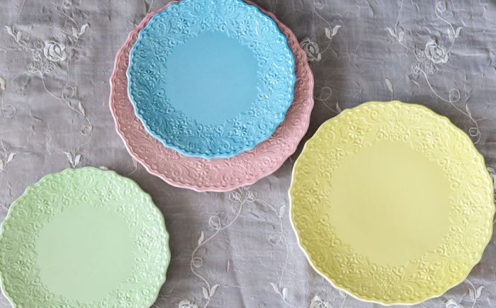 【波佐見焼】レースプレート ペールブルー 大小 2枚セット【ルセラ・ポーセリン】 [CG11]