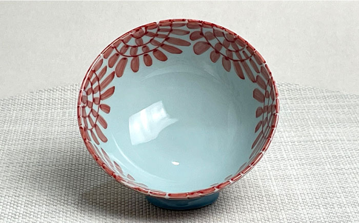 【波佐見焼】 タコ唐草 夫婦 茶碗・箸置き 縁起のいい柄シリーズ 青と赤 4個セット【大新窯】 [DC82]