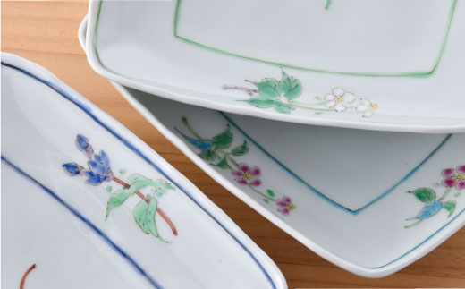 【波佐見焼】小花紋 角皿 3枚組【藍水】 [GB24]