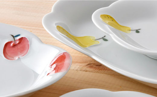 【波佐見焼】ラフランス・りんご花型 プレート 大小 ペアセット【松幸陶芸】 [HB30]