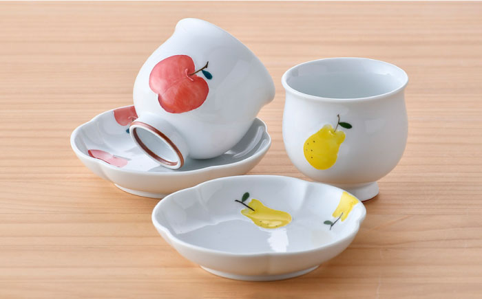 【波佐見焼】りんご・ラフランス ミニ コップ 湯呑 小皿 セット【松幸陶芸】 [HB46]