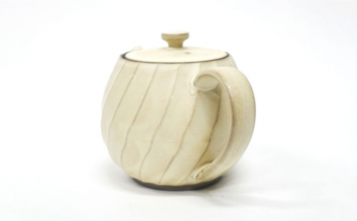 【波佐見焼】ねじりそぎ 500cc ティーポット ホワイト【玉有】 [IE03]