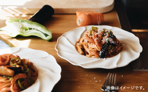 【波佐見焼】7寸輪花皿 プレート 白 2枚セット【イロドリ】 [KE02]