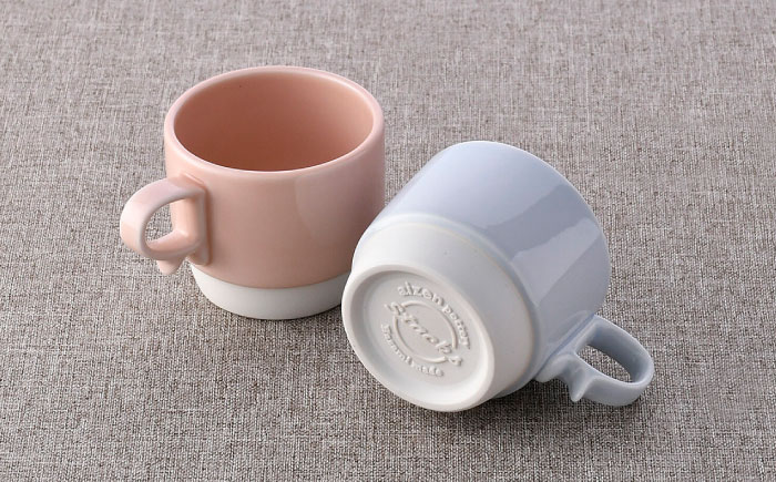 【波佐見焼】皿・ミニマグ ピンク・ブルー セット【トーエー/陶芸ゆたか】 [NB137]