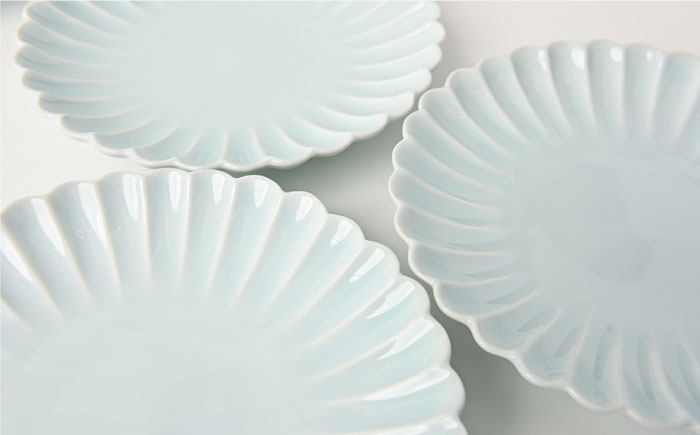 【波佐見焼】菊彫 青白釉 5寸皿 プレート 5枚セット【福田陶器店】 [PA213]