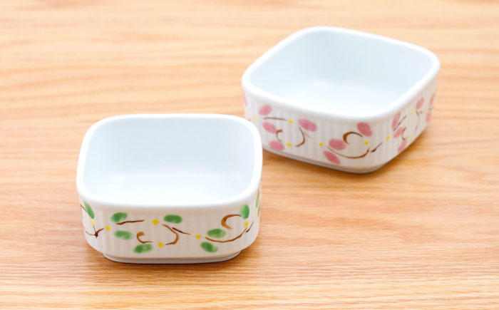 【波佐見焼】角パック 唐草 ペア 2色セット グリーン・ピンク【団陶器】 [PB216]