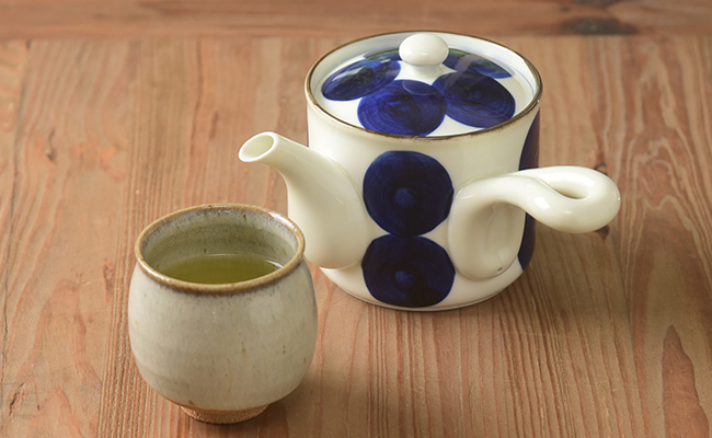 【波佐見焼】焦がし呉須 急須 丸紋 1点【natural69】 [QA135]