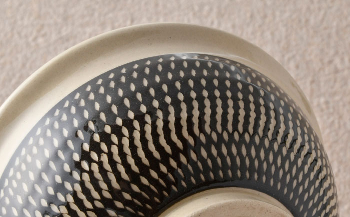 【波佐見焼】黒刷毛飛び鉋 丼 食器 どんぶり 茶碗 【利左エ門窯】 [QB41]