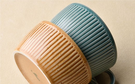 【波佐見焼】【オーブン可】ペアカラー ハンドル付 蓋物 ペアセット  小皿 スープマグ スープカップ   食器 皿 【舘山堂】 [RC08]