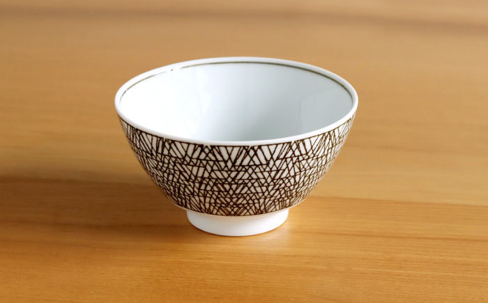 【白山陶器】【グラフ】飯碗(大)と湯のみ猪口 こげ茶セット【波佐見焼】 [TA167]