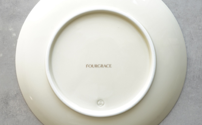 【波佐見焼】金線 吉祥紋菊ちらし 7号皿（化粧箱入り）2点セット【FOURGRACE】 [UG03]