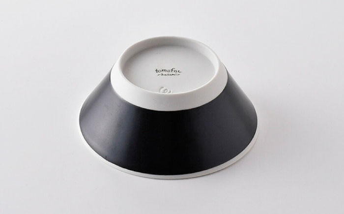 【波佐見焼】コンフォート ボウル 4個セット（ブラックマット・ホワイトマット）【陶芸ゆたか】 [VA132]