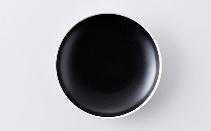 【波佐見焼】コンフォート 中皿 4枚セット（ブラックマット・ホワイトマット）【陶芸ゆたか】 [VA136]