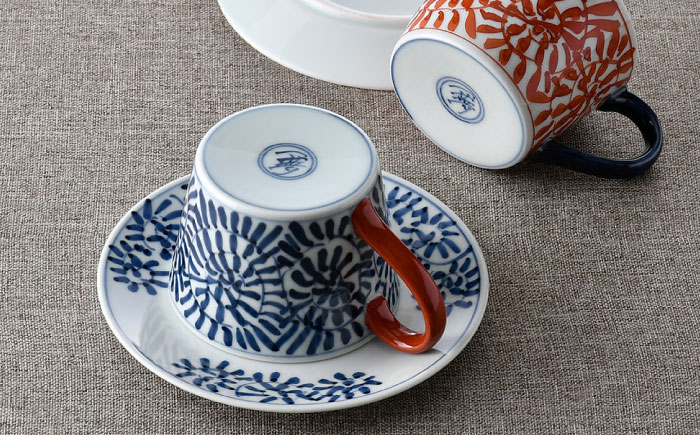 【波佐見焼】タコ唐草 カップ&ソーサー ペアセット【一夢窯】 [XE08]