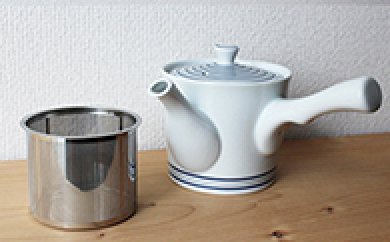 【波佐見焼】白磁渦 急須（ステンレス茶漉し付き）【西海陶器】【くらわんか】 [AA02]