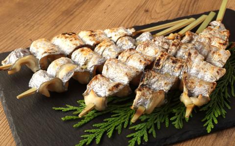 炭火焼 太刀魚 串 (骨取り) 5本 セット 1本(約50～60g)入り×5袋 さかな 魚 レンジ調理 電子レンジ 温めるだけ 時短 おかず 惣菜 おつまみ
