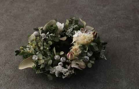 ドライフラワー リース  Lサイズ 1個 縦23㎝以上×横23㎝以上 花 植物