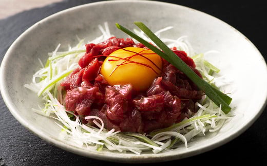 切れてる国産赤身とユッケのセット 馬 馬肉 馬刺 九州 熊本