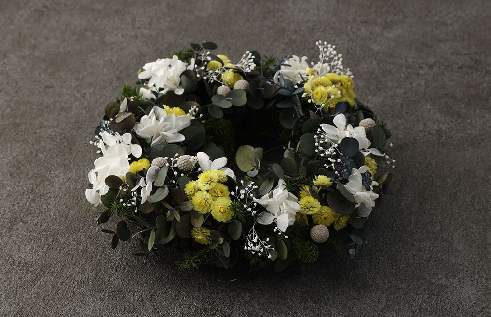 ドライフラワー リース  Lサイズ 1個 縦23㎝以上×横23㎝以上 花 植物