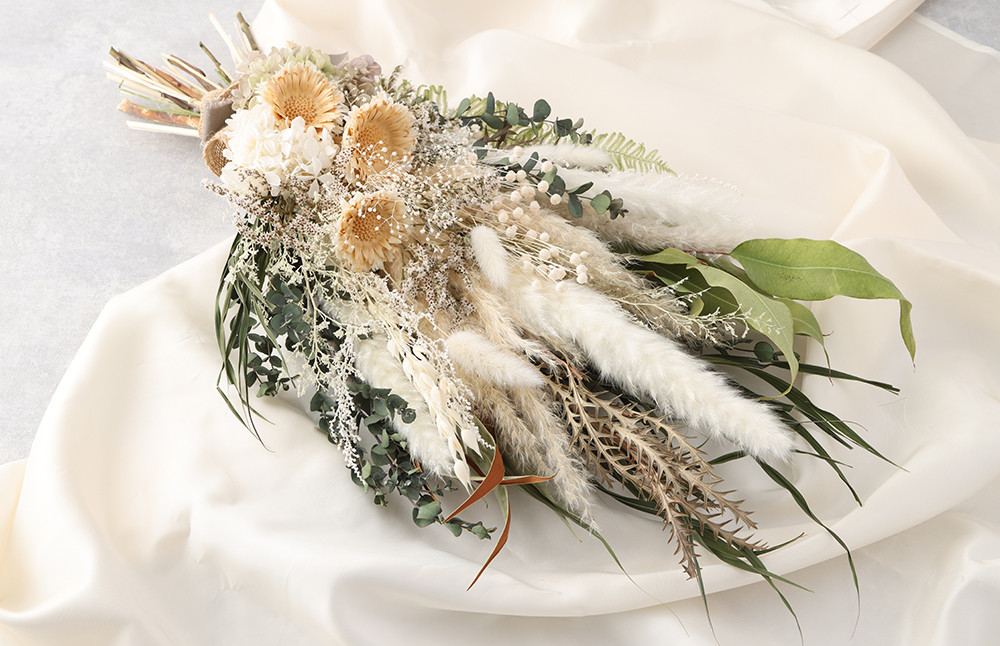 【ホワイト系】ドライフラワー スワッグ  Mサイズ 1個 縦65㎝以上×横35㎝以上 花 植物