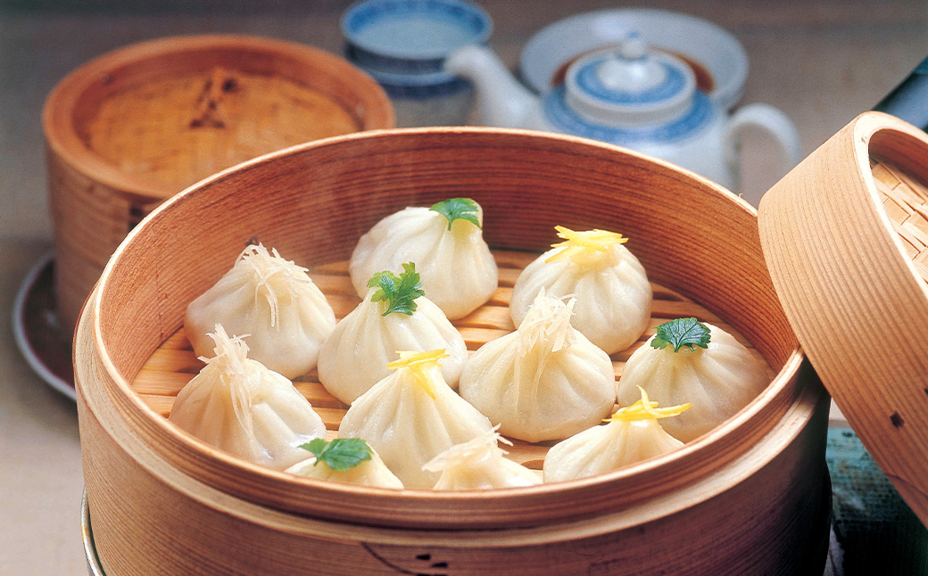 【順次発送】八代市東陽町の生姜を使った 餃子の王国 生小籠包 48個