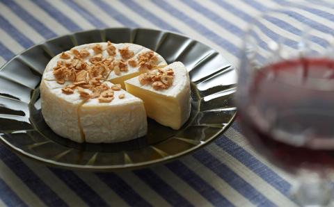 九州 大麦 グラノーラ 200g×12袋 香料 保存料の添加物は不使用 国産 プレーン ギフト シリアル トッピング 朝食 軽食 おやつ