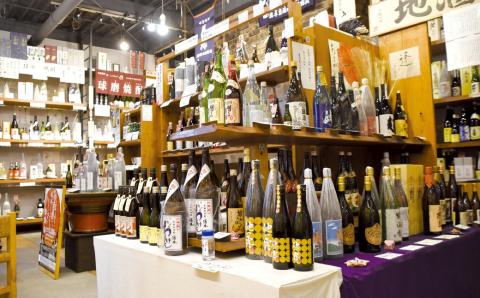 本格 とまと焼酎 八代とまと（25度）720ml 1本 焼酎 瓶 25度 八代産とまと100％ 限定生産 炭酸割り 熊本産 九州産 国産 要冷蔵