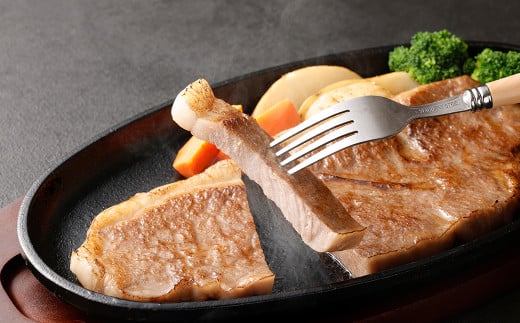 黒樺牛 【3回 定期便】 肉厚 サーロイン ステーキ 300g×1パック 計900g 牛肉 ステーキ 和牛 牛 お肉 黒毛和牛 国産 九州産 熊本県産 冷凍