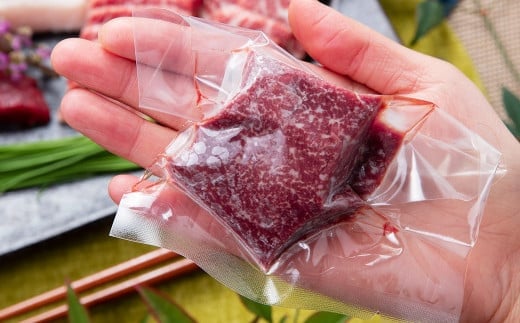 【3回定期便】熊本 馬刺し 3種 食べ比べ セット 約400g 合計約1.2kg 上赤身 霜降り フタエゴ 馬肉