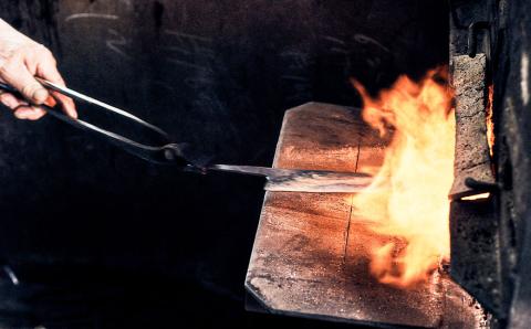 三徳包丁 手打ち包丁 鍛造刃物 伝統工芸品 ナイフ キッチン