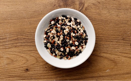 【箱入り】 もち麦 （皮）入り！ 五穀米 1.35kg （450g×3）