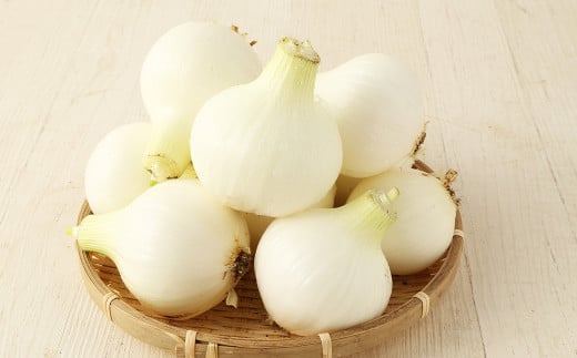 玉ねぎ麹＆1年に1度だけ!甘くて柔らかい!早採りサラダ玉ねぎ 4kg 優品 サイズ混合