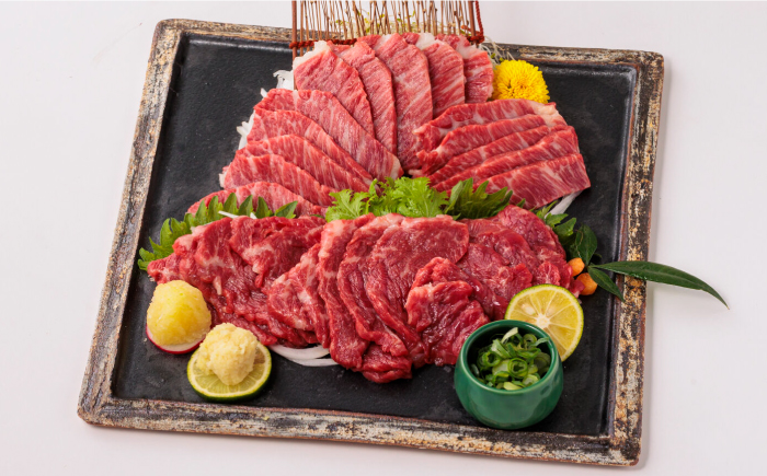 サシが決めての「トロ～り 馬刺し セット 」【株式会社  利他フーズ】 馬肉 中トロ 大トロ 熊本県 特産品 馬刺し  [ZBK005]