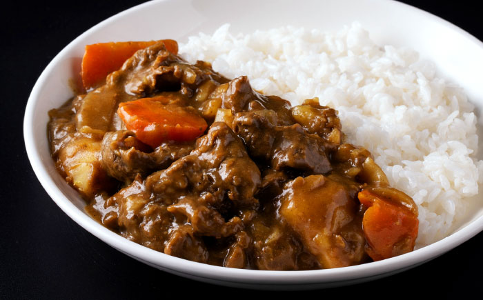 【全3回定期便】馬スジ 1kg (　500g × ２ ) 【合同会社　長岡フーズ】 [ZFR026]