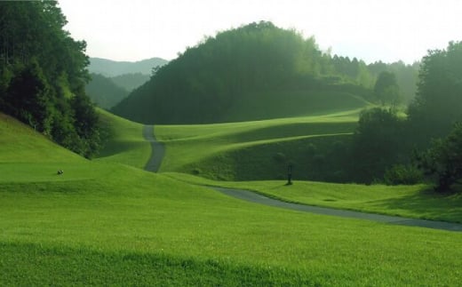 鹿北ゴルフ倶楽部 食事付 平日 ペア プレー券【株式会社 鹿北ゴルフ倶楽部】 [ZBC002]