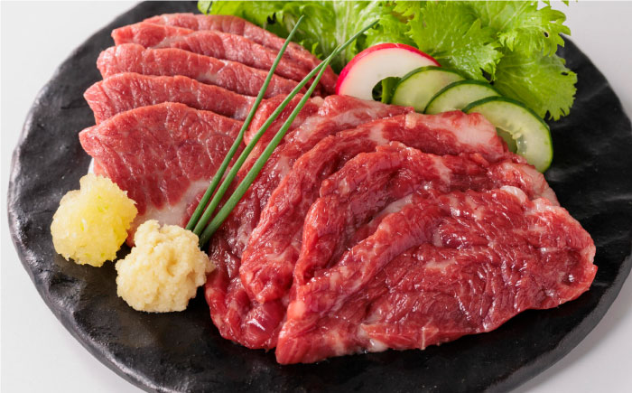 【全6回定期便】【熊本肥育】熊本ならでは！霜降り馬刺しをたっぷり楽しむセット 500g 【株式会社 利他フーズ】 [ZBK036]