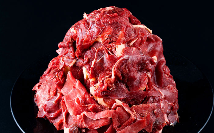 【全12回定期便】馬小間切り落とし 1kg  【合同会社　長岡フーズ】 [ZFR024]