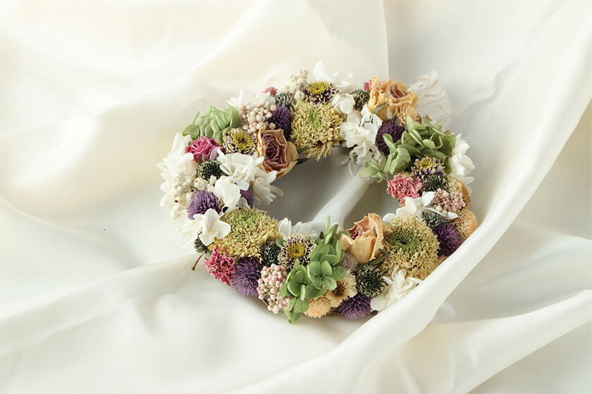 【12カ月定期便】 ドライフラワーリース Mサイズ ドライフラワー リース デザインおまかせ フラワーアレンジ インテリア 花 プレゼント ドライフラワー 送料無料《90日以内に出荷予定(土日祝除く)》---123-1608---