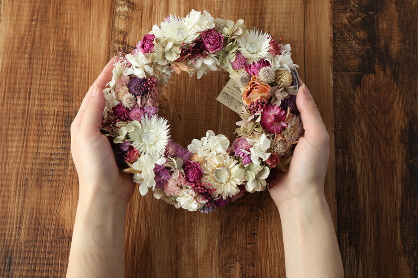 ドライフラワーリース Mサイズ ドライフラワー リース デザインおまかせ フラワーアレンジ インテリア 花 プレゼント ドライフラワー 送料無料《90日以内に出荷予定(土日祝除く)》---123-0966---