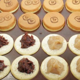 132-3　回転焼き　ひさや（小倉あん、白あん各6個）