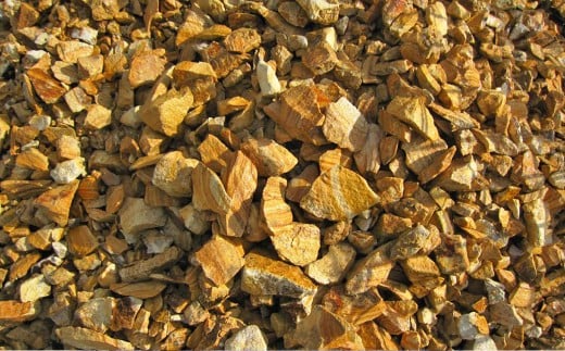 【15個口】庭石、ごろた石 天草小粒（30mm～50mm） 約20kg土嚢袋入り 合計約300kg 天草石 小粒 ブラウン 茶色 小石 石 天然石 庭 熊本県 上天草市