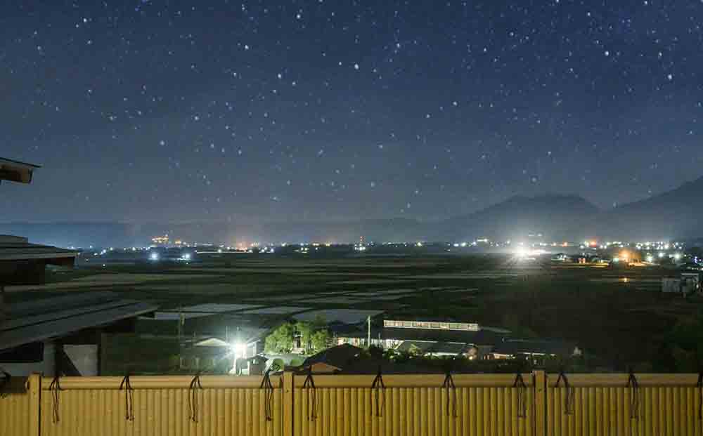 【平日限定】家族でのんびり♪阿蘇五岳を一望できる部屋 阿蘇プラザホテル　4名様分宿泊券（1泊2食付）  のんびり ストレス解消 旅行 リフレッシュ お出かけ ホテル 旅館 宿 ペンション 民宿 内牧温泉 デトックス 熊本県 阿蘇市