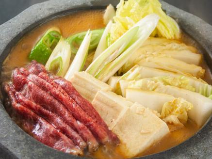 阿蘇溶岩鍋 溶岩石 鍋 職人 こだわり 珍しい 食器 キャンプ 調理 豪華 もつ鍋 すき焼き オススメ 熊本 阿蘇