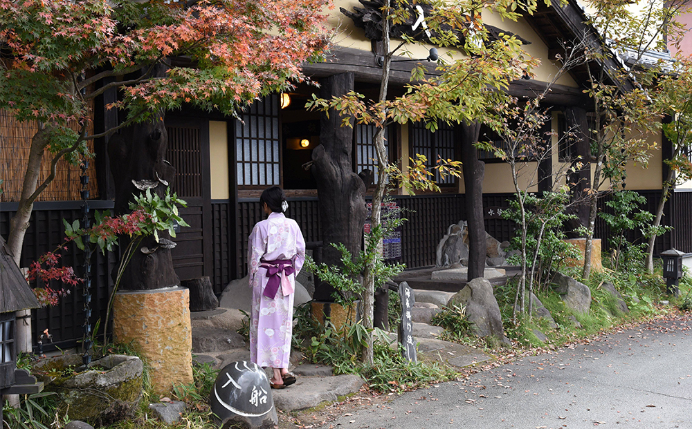【土日祝限定】大自然阿蘇で五感を満たす、デトックス一人旅プラン 湯の宿 入船 1泊 2食付き 宿泊券 土日祝前日 ひとり旅 一人 のんびり ストレス解消 旅行 リフレッシュ お出かけ ホテル 旅館 宿 ペンション 民宿 内牧温泉 デトックス 熊本県 阿蘇市 【土日祝限定】一人旅プラン