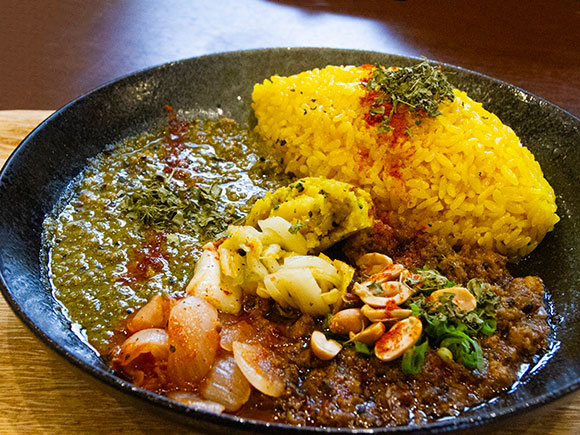 行列のできるカレー屋さん「LionCurry」のキーマカレー 3個セット レトルトカレー オリジナル スパイス 人気 行列 美味しい お手軽 調理 簡単 熊本 阿蘇