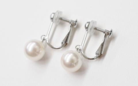 【H：シリコン小 K14WG（ホワイトゴールド）※ブラ】S085-335A_天草産 8mm - 8.5mm あこや真珠 ホワイトピンク 花珠級 イヤリング パールイヤリング K18 K14 H：シリコン小 K14WG（ホワイトゴールド）※ブラ