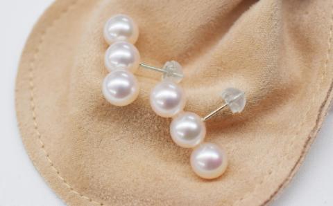 【K14WG】S085-354_天草産 K18 3連 パールピアス あこや真珠 7.5mm - 8mm K14WG