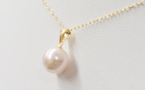 S085-379_天草産 8-9mm 花珠級 あこや真珠 一粒 ペンダント ネックレス パール【K18YG】 K18YG