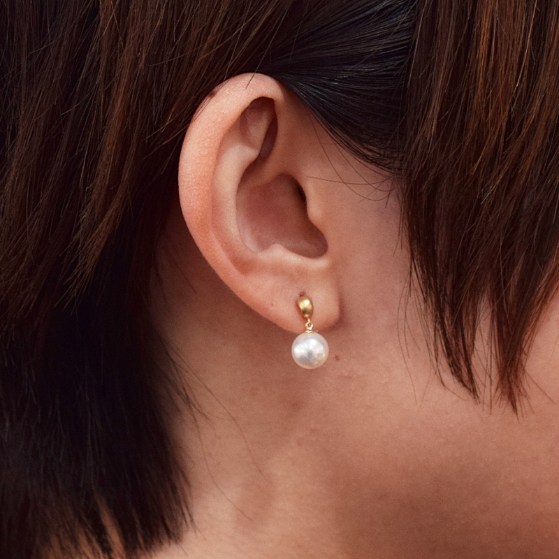 S085-512_あこや真珠 天草 ピアス 7.5ｍｍ - 8mm ホワイトピンク 真珠 半円 マット